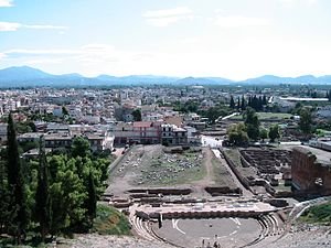 Die stad Argos met die antieke teater in die voorgrond.